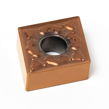 картинка Токарная пластина CNMG120404-MM ATP1040 от магазина Гурумарт