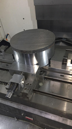 картинка Тиски механические ТМК 420/160 от магазина Гурумарт